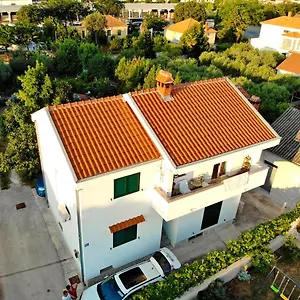 https://apartment-vip.hotelinzadar.com